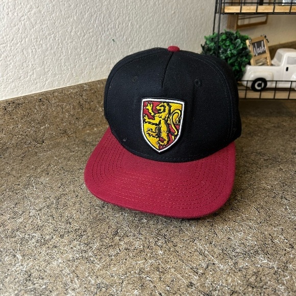 Harry Potter Gryffindor Snapback
Adjustable Hat Baseball Cap wool blend - Picture 1 of 3